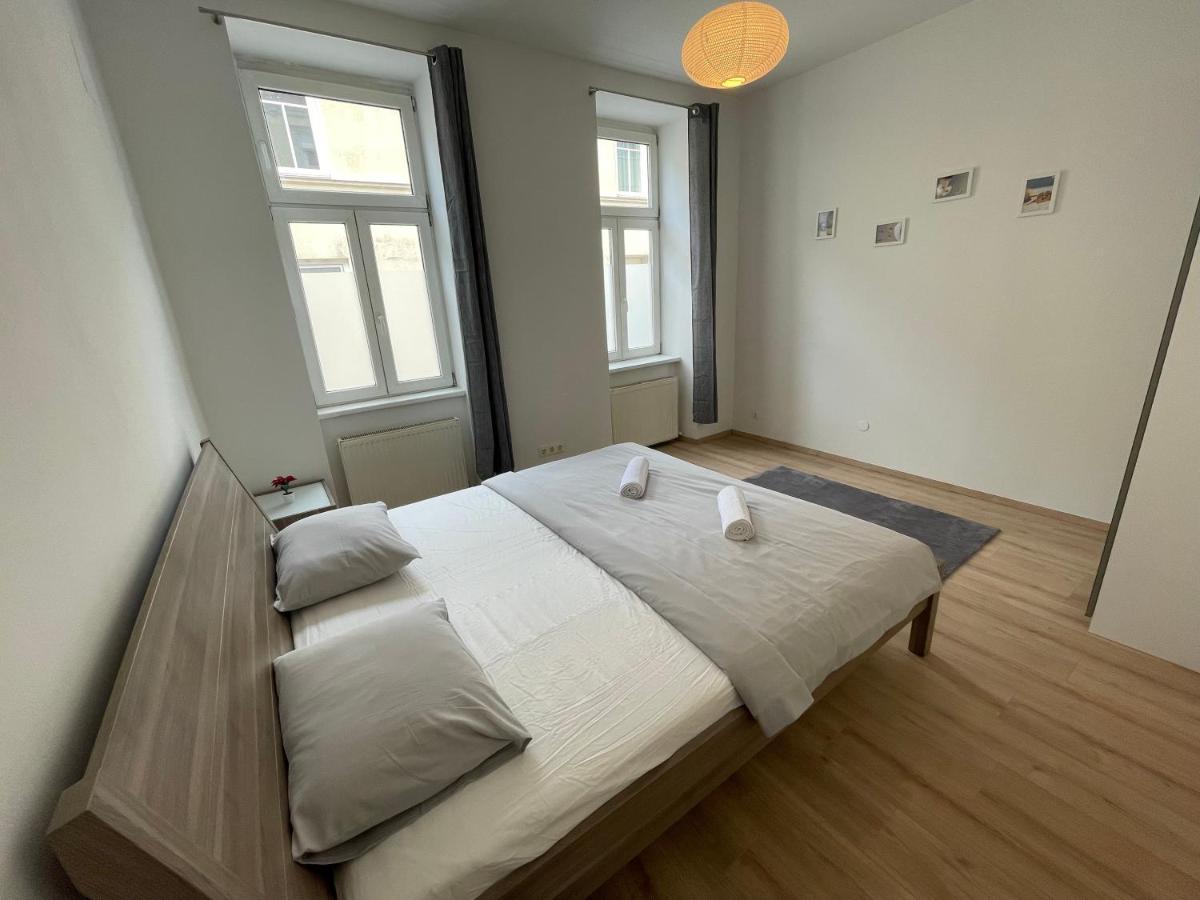 Cozy 8-Person Home In Vienna Located At Haberlgasse 82 N1 Exterior photo